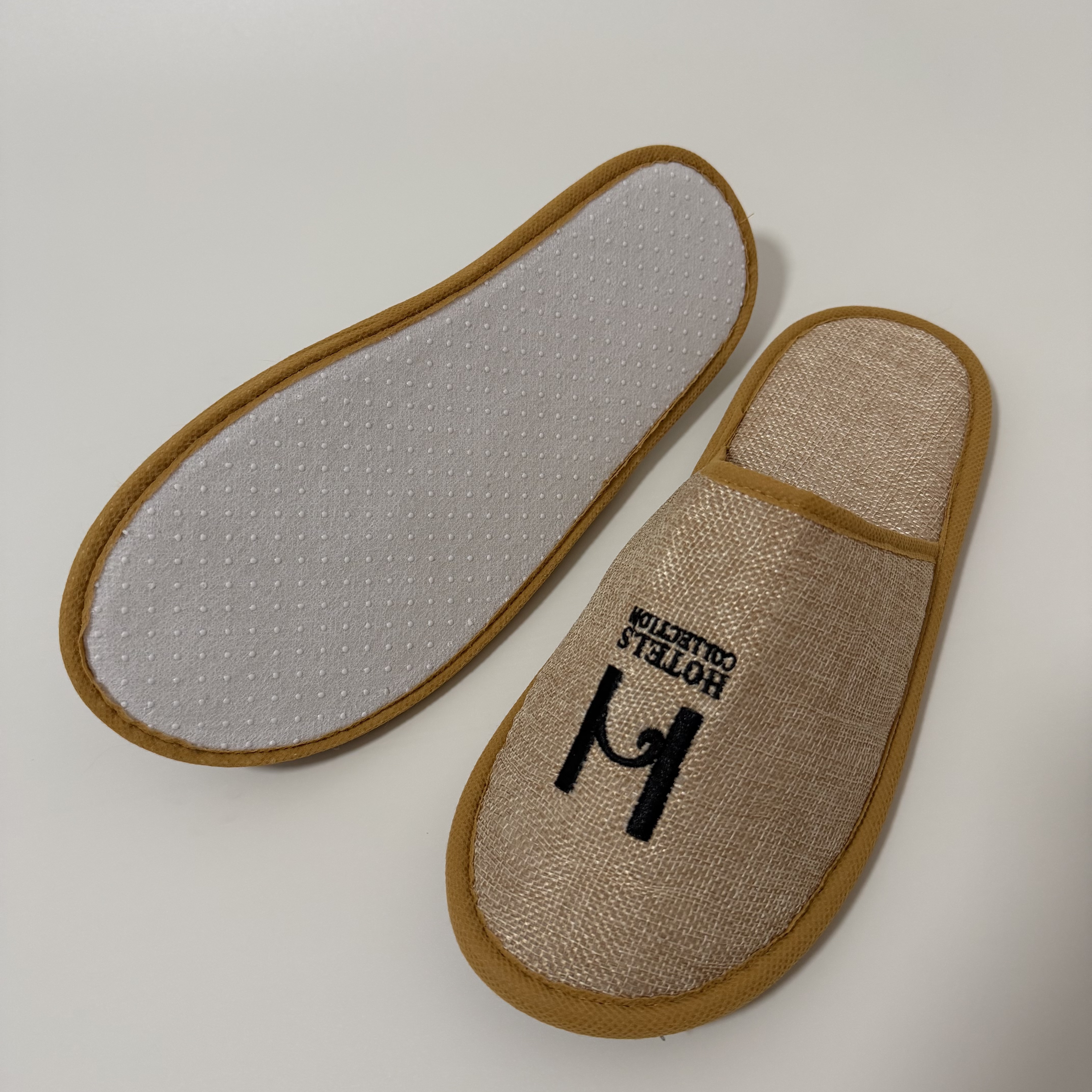 Custom Linen Hotel Slippers Manufacturer | Wholesale Closed Toe Hospitality Slippers