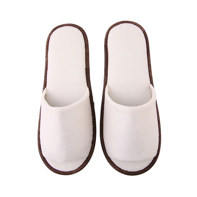 White Open Toe Disposable Spa Slippers with Brown Trim – Hotel Guest Slippers Bulk Supply & Custom Manufacturer