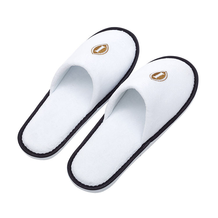 White Hotel Slippers with Embroidered Logo – Custom Spa Guest Slippers Bulk Supply & Factory Direct