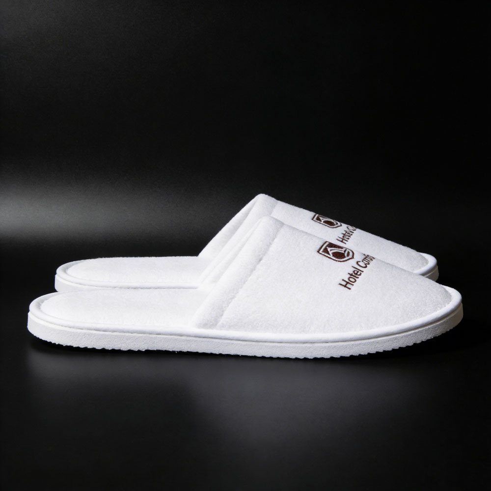 White Terry Disposable Hotel Slippers with Custom Logo – Eco Paper Packaging Bulk Supply Manufacturer