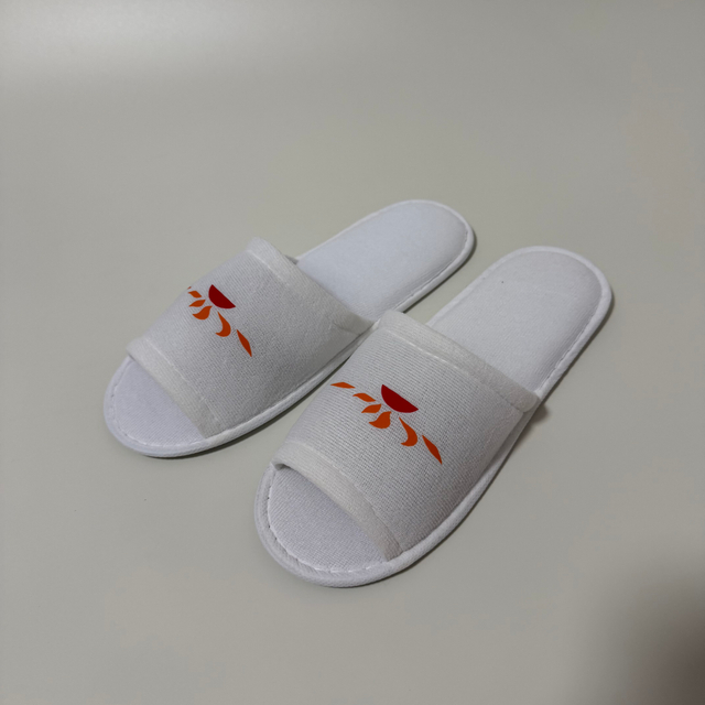 Custom White Open Toe Terry Hotel Slippers Manufacturer | Wholesale Printed Logo Hospitality Slippers