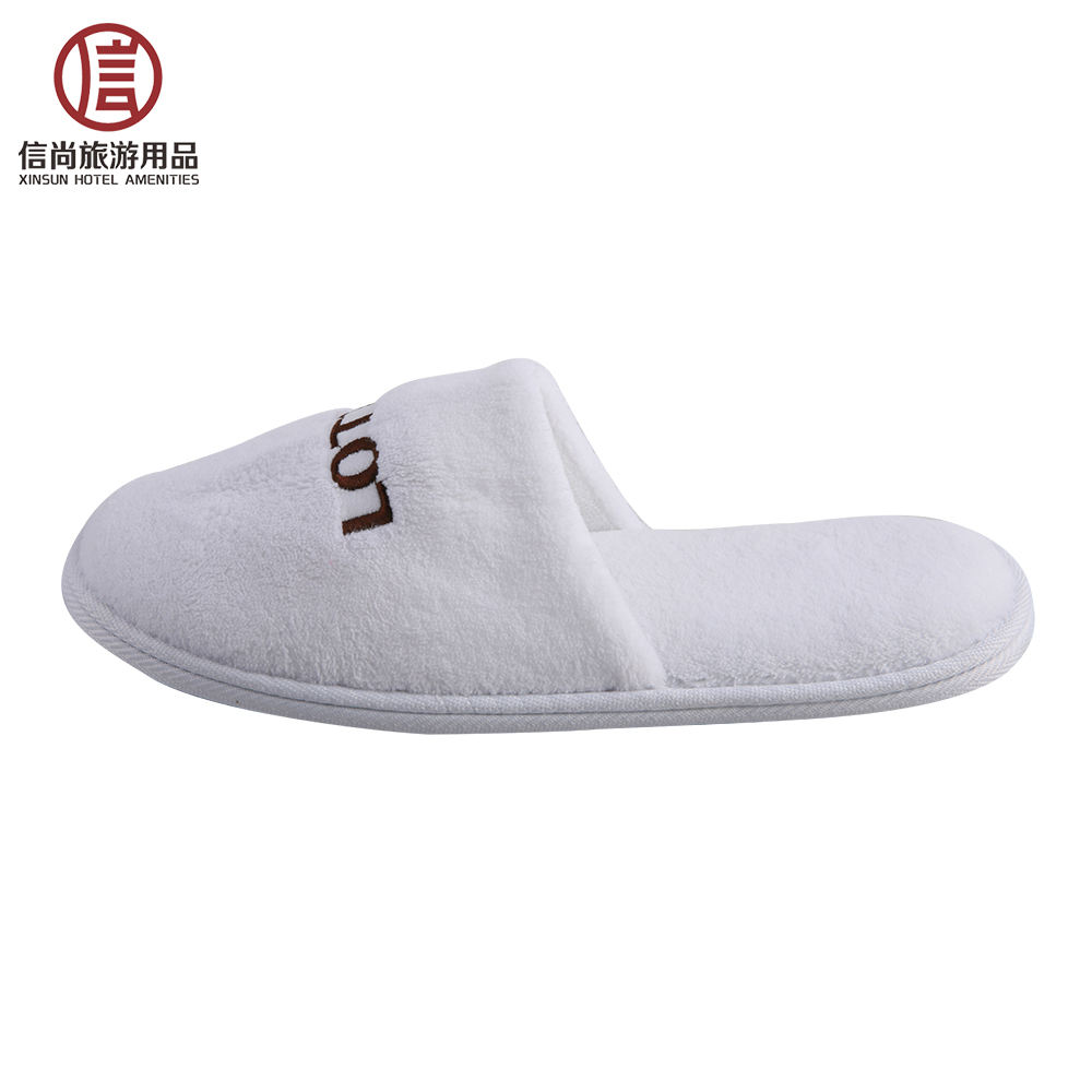 Customizable Luxury Hotel Spa Slippers – Soft White Coral Fleece, Bulk Supplier & Manufacturer