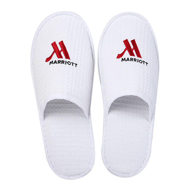 Custom White Waffle Hotel Slippers – Soft Luxury Disposable Footwear for Hotels, B2B Bulk Supplier & Manufacturer